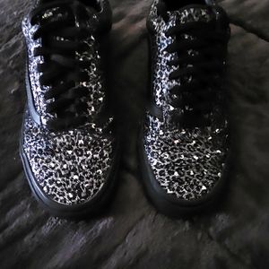 Van's Old Skool Metalic Leopard Print size 8.5 Women's Shoes.
